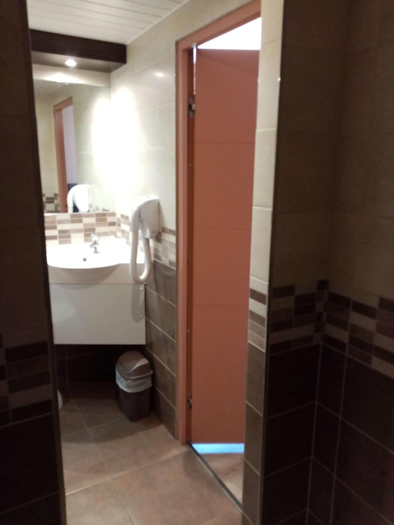 Brit Hotel St-Quentin/Nord Fayet  외부 사진
