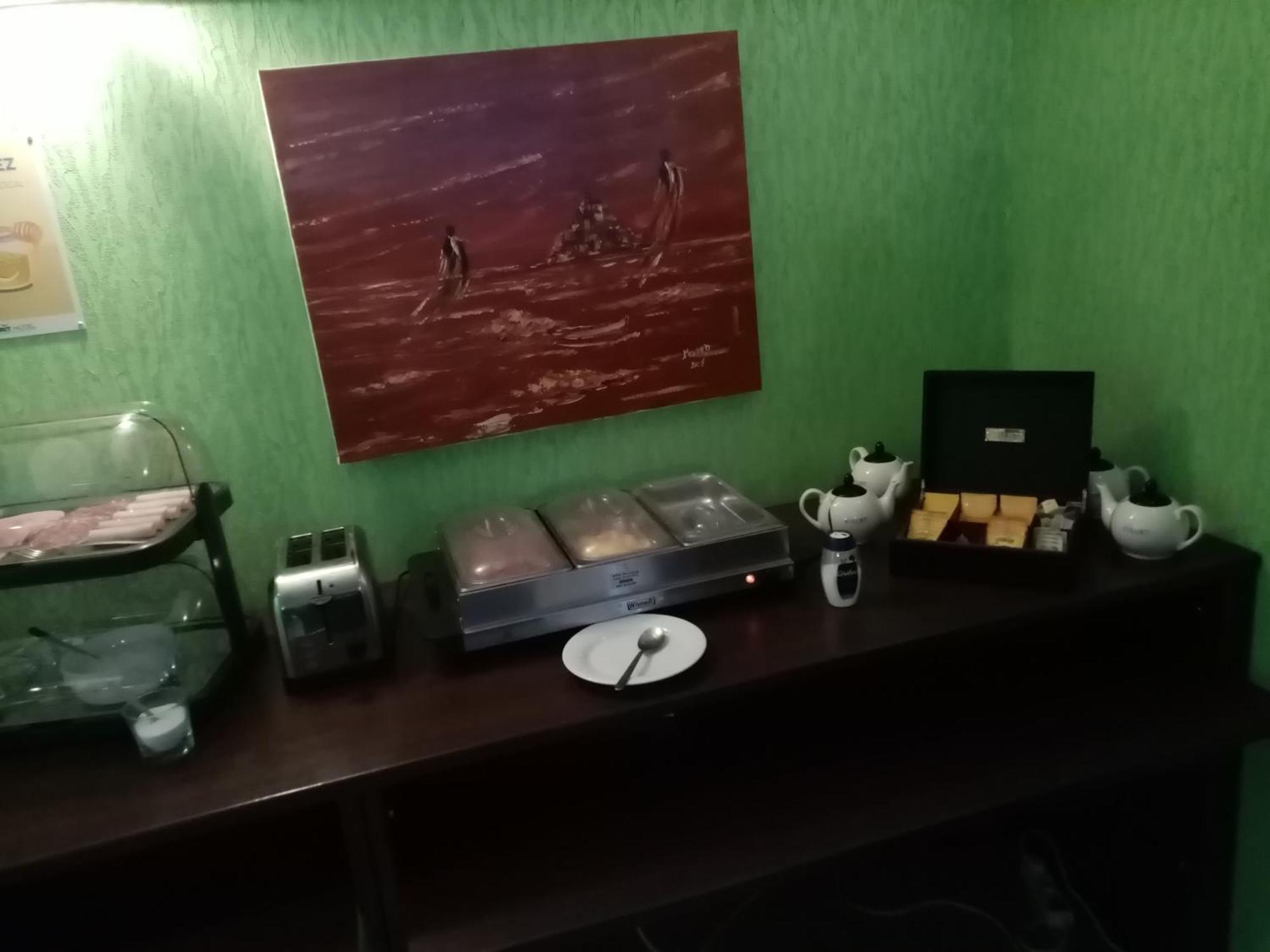 Brit Hotel St-Quentin/Nord Fayet  외부 사진