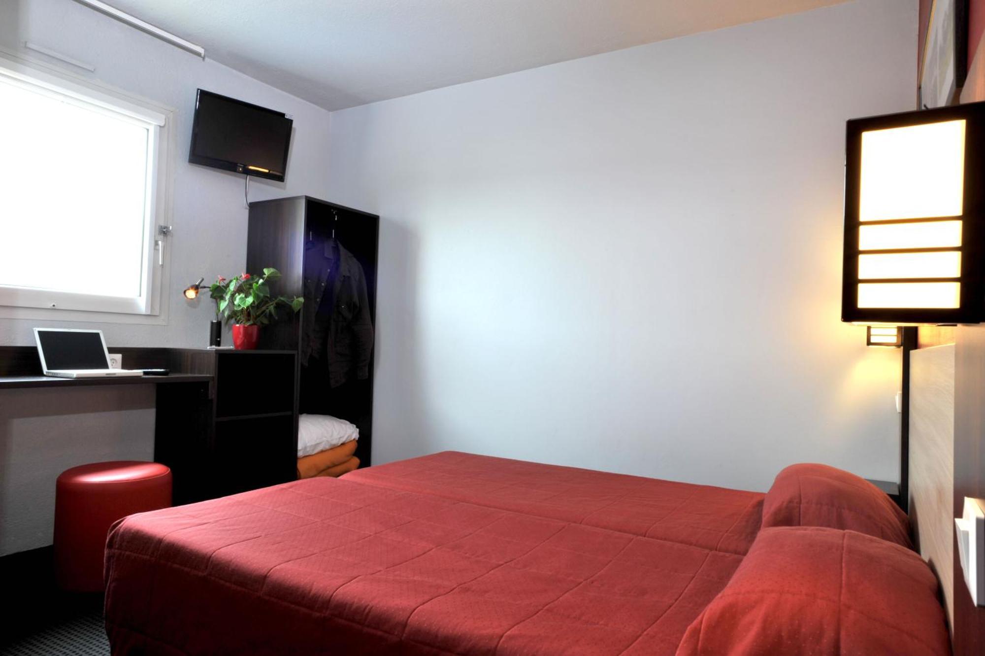 Brit Hotel St-Quentin/Nord Fayet  외부 사진