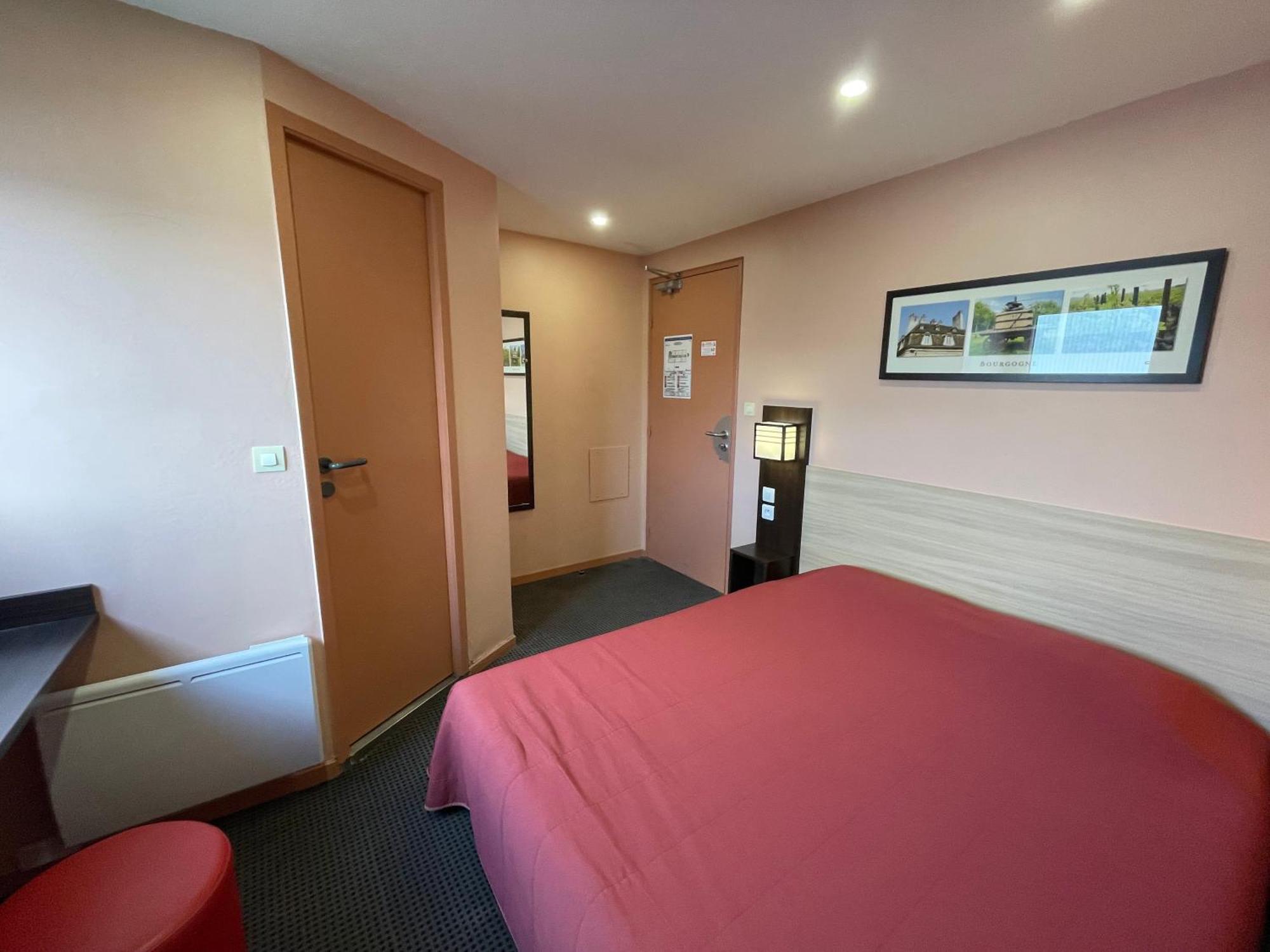 Brit Hotel St-Quentin/Nord Fayet  외부 사진